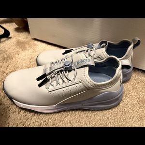 Clove nursing shoes!  Size 6.5